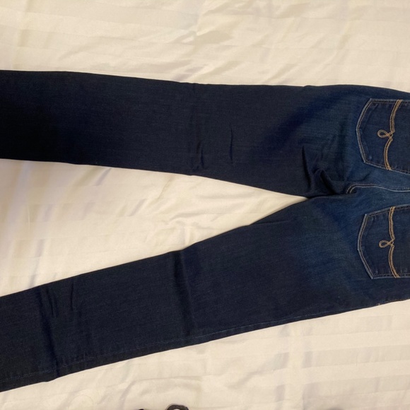 Women’s Lucky Jeans - Picture 2 of 3